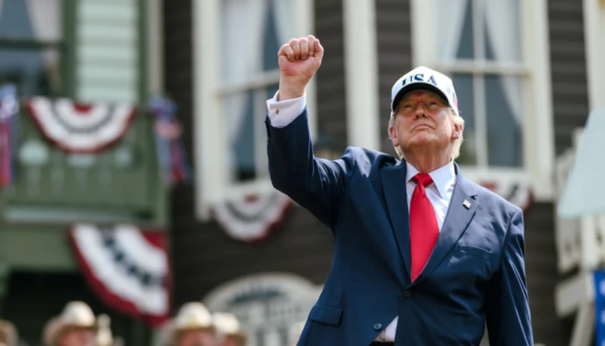 Дональд Трамп під час спілкування з журналістами у Білому домі