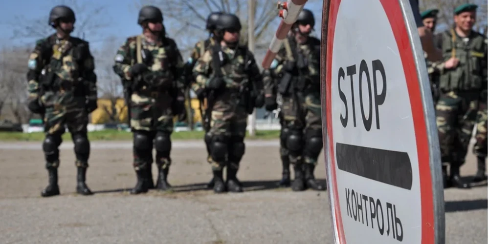 Пошкоджена розподільча шафа на латвійсько-білоруському кордоні після проникнення